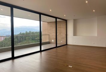 Apartamento en  Poblado, Medellín