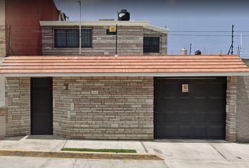 Casa en  Calle Gran Lago Del Oso, Ocho Cedros, Toluca De Lerdo, Estado De México, México