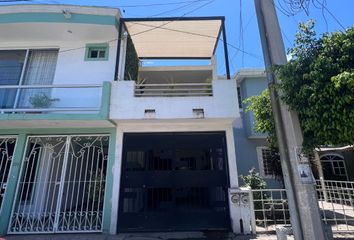 Casa en  Avenida Jabalíes, Los Portales, Mazatlán, Sinaloa, México