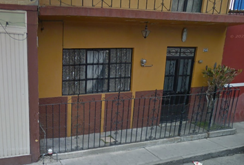 Casa en  Calle 20 De Noviembre 266, Barrio De San Vicente, 36588 Irapuato, Guanajuato, México