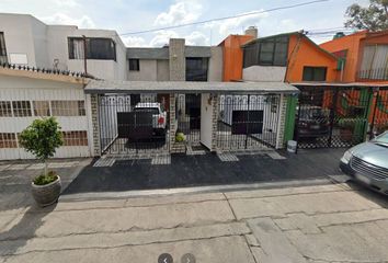 Casa en  San Juan 236, Mz 024, Valle Dorado, Tlalnepantla De Baz, Estado De México, México