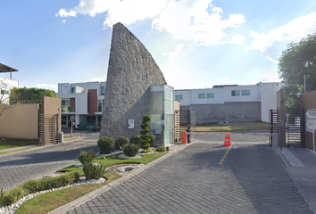 Casa en fraccionamiento en  Calle Del Jade, Arboledas Del Pedregal, Los Héroes Puebla 1° Sección, Puebla De Zaragoza, Puebla, México