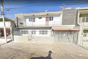 Casa en  Calle Insurgentes, San Isidro Ejidal, Zapopan, Jalisco, México