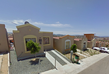 Casa en  Calle Trébol De Los Prados, Villa Residencial Del Prado I, Ensenada, Baja California, México