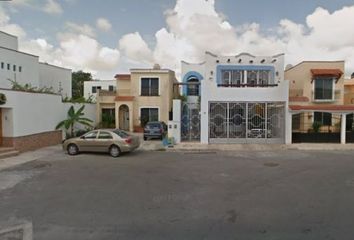 Casa en  Calle Paseo De Segovia 45, La Toscana, Playa Del Carmen, Quintana Roo, México