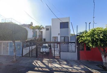 Casa en fraccionamiento en  Jardines Alcalde, Guadalajara, Jalisco