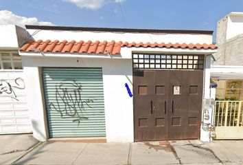 Casa en  Paseos De San Miguel, Santiago De Querétaro, Querétaro, México