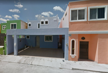 Casa en  Fraccionamiento Villas Zona Dorada, Calle 43-a, Fraccionamiento Villas Zona Dorada, Mérida, Yucatán, México