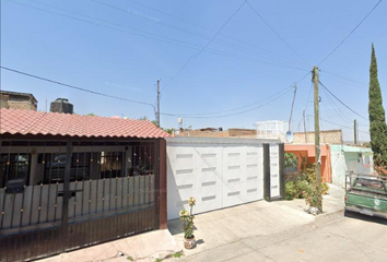 Casa en  Calle Celerino Navarro 4901, Lomas Del Paraíso I, Guadalajara, Jalisco, México
