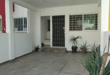 Casa en fraccionamiento en  Bartolomé Sánchez Díaz Sm 514, Panaquire, Cancún, Q Roo, México