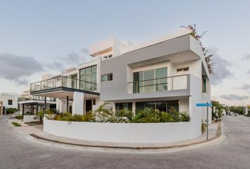 Casa en  Aqua Residencial, Avenida Huayacán, Cancún, Quintana Roo, México