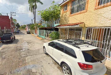 Casa en  Flor De Verónica, Gaviotas Norte Sector Popular, Villahermosa, Tabasco, México