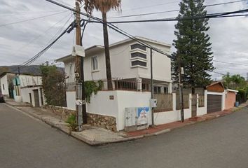 Casa en  Calle Ensenada, Colinas Del Cuchuma, Tecate, Baja California, México