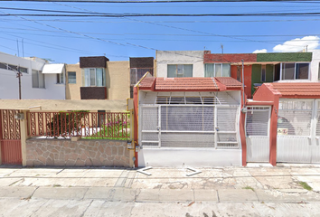 Casa en  Manuel Orozco Y Berra, Zona Dos Extendida, Prados Del Mirador, Santiago De Querétaro, Querétaro, México