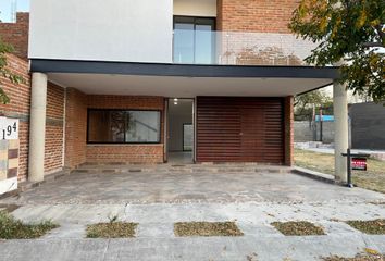 Casa en fraccionamiento en  Sierra Nogal Residencial 2a Sección, Camino A Alfaro, León, Guanajuato, México