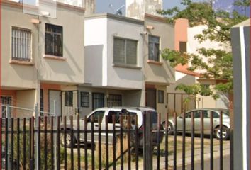 Casa en  Rio Petén, Albaterra, Residencial Albaterra, Jalisco, México