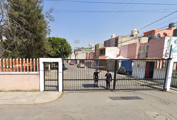 Casa en fraccionamiento en  Benito Juarez 22, Mz 043, Los Heroes, Ixtapaluca, Estado De México, México