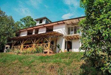 Casa en  Colinas De Miravalle Iii, Via Chipaya, Jamundí, Valle Del Cauca, Colombia