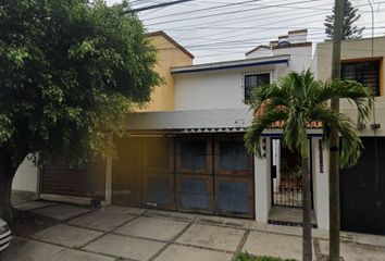 Casa en  Calle Comerciantes 55, Arcos De Guadalupe, Zapopan, Jalisco, México
