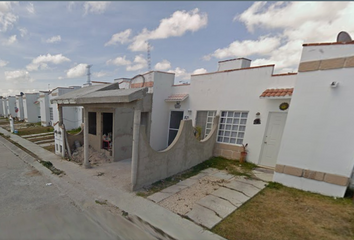 Casa en fraccionamiento en  Calle Atlixco, Cancún, Quintana Roo, México