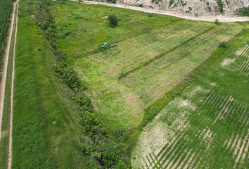 Lote de Terreno en  El Alcázar (casa Fuerte), Tlajomulco De Zúñiga