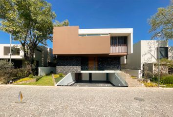 Casa en condominio en  Paseo De Loma Larga 3248-4368, Villa Universitaria, 45110 Zapopan, Jalisco, México