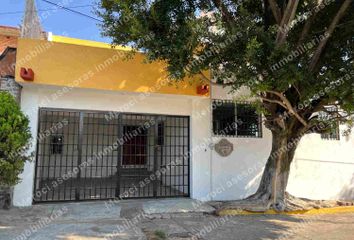 Casa en fraccionamiento en  Lepetit 6, Cantarranas, Cuernavaca, Morelos, México