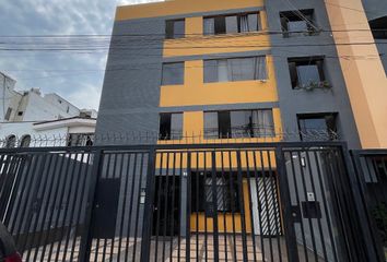 Departamento en  Avenida Monte De Los Olivos 123-175, Cuadra 1, Ur. Prolongacion Benavides, Santiago De Surco, Lima, 15039, Per