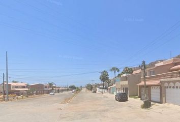 Casa en  C. Hierro, Vista Hermosa, Ensenada, B.c., México