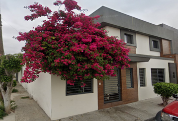 Casa en  Facultad De Derecho, Maestros Universitarios, Tijuana, Baja California, México