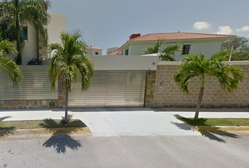 Casa en  Av Holbox 2, Sm 11, 77504 Cancún, Quintana Roo, México