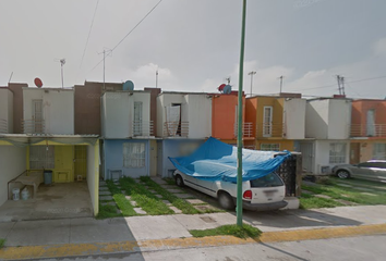 Casa en  Bosques De Abedul, El Bosque, Santiago Teyahualco, Estado De México, México