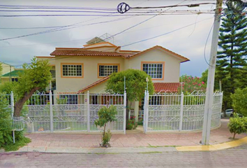Casa en  C. Yuca 201, Arboledas, 76140 Santiago De Querétaro, Qro., México