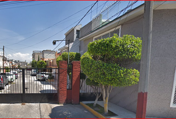 Casa en fraccionamiento en  P. De Tabachin, Prados De Aragon, Ciudad Nezahualcóyotl, Estado De México, México