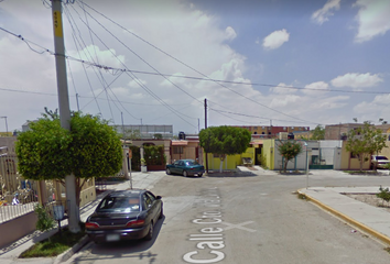 Casa en  Calle Cto. Vía Láctea 274, Amp San Ignacio, 27016 Torreón, Coah., México