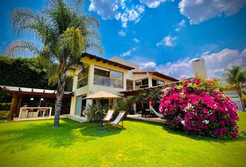 Casa en condominio en  Carretera Valle De Bravo-santo Tomás De Los Plátanos-zuluapan-lim. Méx. /mich., El Arco, Valle De Bravo, México, 51217, Mex