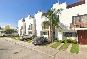 Casa en  Av San Mateo 2280, Hacienda Las Palomas, San Francisco Tesistán, Jalisco, México