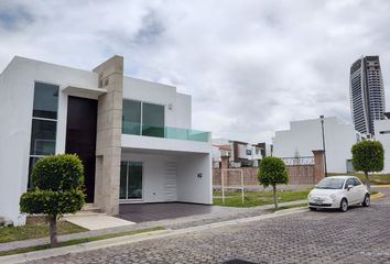 Casa en fraccionamiento en  Parque Plata, Boulevard De La Plata, Lomas De Angelópolis, Tlaxcalancingo, Puebla, México