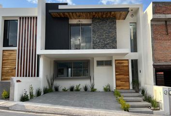 Casa en fraccionamiento en  Cañadas Del Bosque, Cañadas Del Bosque, Michoacán, México