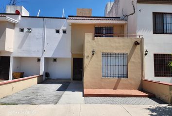 Casa en fraccionamiento en  Calle Purísima 203a, 3 Guerras, Celaya, Guanajuato, 38080, Mex