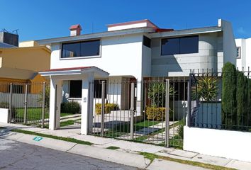 Casa en fraccionamiento en  Calle Niños Héroes, San Lorenzo Cuauhtenco, San Miguel Zinacantepec, Zinacantepec, México, 51354, Mex