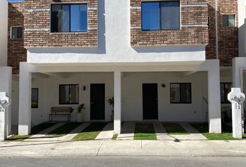 Casa en fraccionamiento en  Ciudad Del Sol, Boulevard Peña Flor, Santiago De Querétaro, Querétaro, México