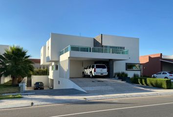 Casa en fraccionamiento en  Paseo De Los Claustros 417, El Campanario, Santiago De Querétaro, Querétaro, México