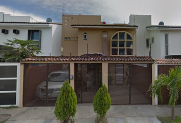 Casa en  Lago Victoria, Fovissste 100, Fluvial Vallarta, Puerto Vallarta, Jalisco, México