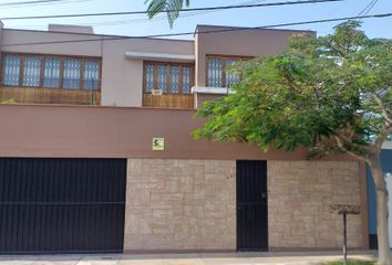 Casa en  Calle Manuel Augusto Olaechea, Manuel Augusto Olaechea, Miraflores, Perú