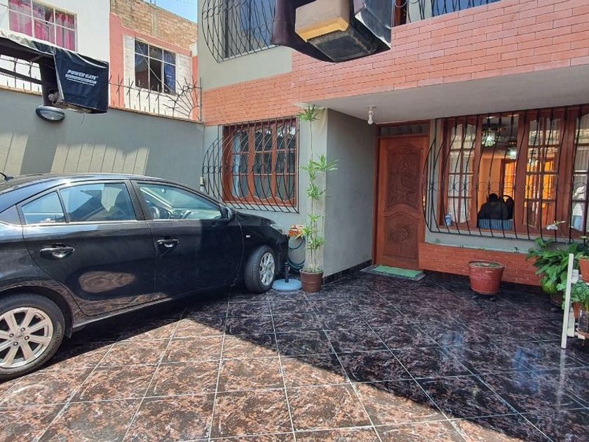 Casa en venta Calle Cronos, Sagitario, Santiago De Surco, Perú