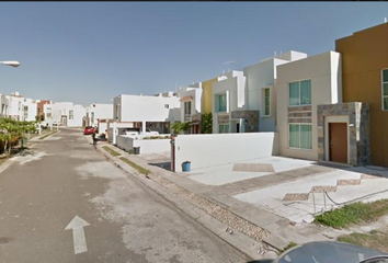 Casa en fraccionamiento en  Circuito Puerto Canaos, Fraccionamiento Banus Veracruz, Veracruz, México