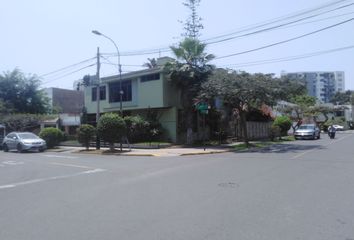 Terreno en  Victor Gonzales Olaechea, Miraflores, Perú