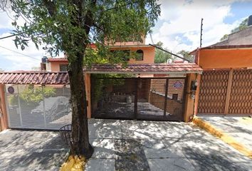 Casa en  Habitacional Viveros De La Loma, Tlalnepantla De Baz, Estado De México, México