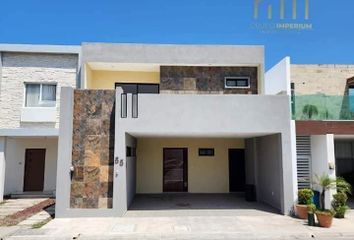 Casa en fraccionamiento en  Fraccionamiento Lomas De La Rioja, Veracruz, México